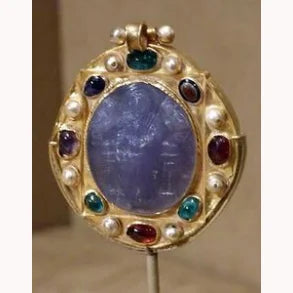 Precious stones - Museum Jewellery - Museum Jewelry