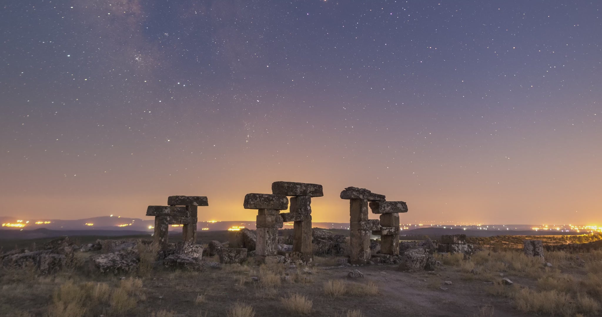 Stonehenge - Museumjewellery.com - Museum jewelry